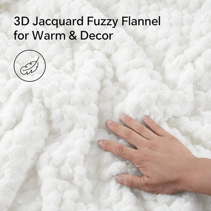 BEDELITE Fluffy Queen Comforter Set - Bright White Fleece Soft Comforter for Queen Size Bed, Luxury Warm Bedding Set for Winter, Fuzzy Bed Set 3 Pieces (1 Comforter, 2 Pillowcases)