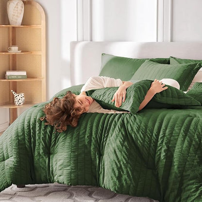 MUXHOMO 7 Pieces King Comforter Set, Seersucker Bed in a Bag King Size, All Season Luxury Bedding Set with Comforter, Flat Sheet, Fitted Sheet, Pillowcases & Shams, Dark Green