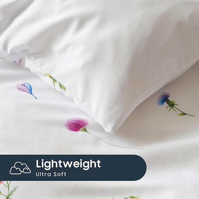 Wake In Cloud - Floral Comforter Set, Cottagecore Cute Aesthetic Watercolor Tiny Flowers and Leaves, Soft Lightweight Bedding for Women Teen Girls, 3 Pieces, White, Full Size