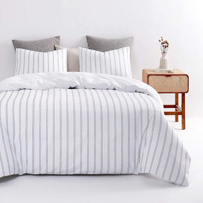 Wake In Cloud - Striped Comforter Set, Ticking Stripe Vertical Pinstripe Neutral Farmhouse Pattern Printed, Soft Lightweight Bedding, 3 Pieces, Navy White, Queen Size