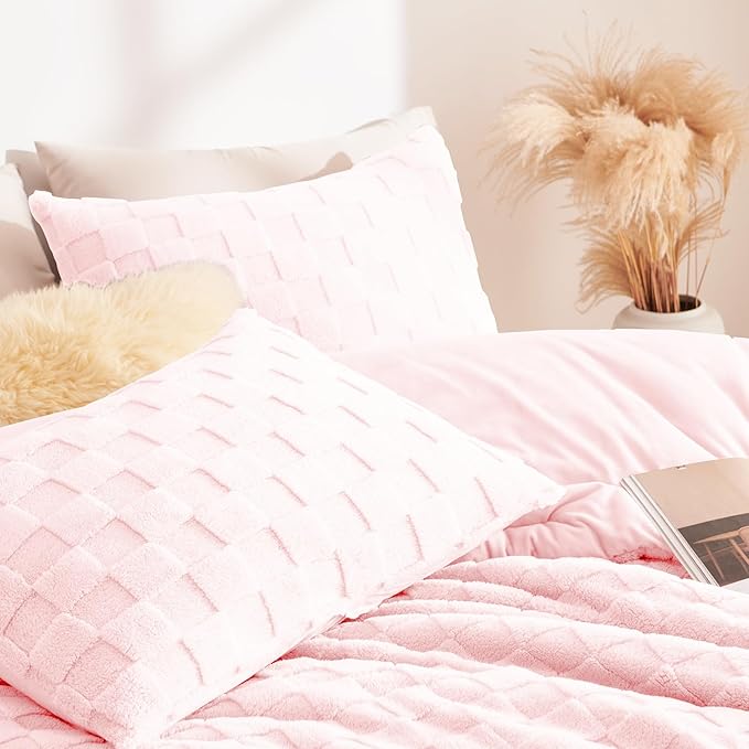CozyLux Fleece Queen Comforter Set Blush Pink,Super Soft & Warm Fluffy Bedding with Checkered Pattern,Luxury Fuzzy Heavy Bed Set for Winter,3 Pieces,1 Comforter and 2 Pillowcases