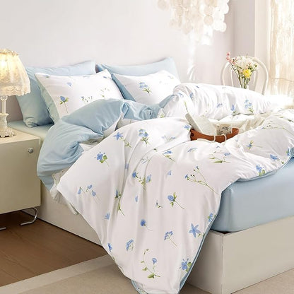 Wake In Cloud - Floral Comforter Set, Cottagecore Cute Aesthetic Watercolor Tiny Flowers and Leaves, Soft Lightweight Bedding for Women Teen Girls, 3 Pieces, Blue, Queen Size