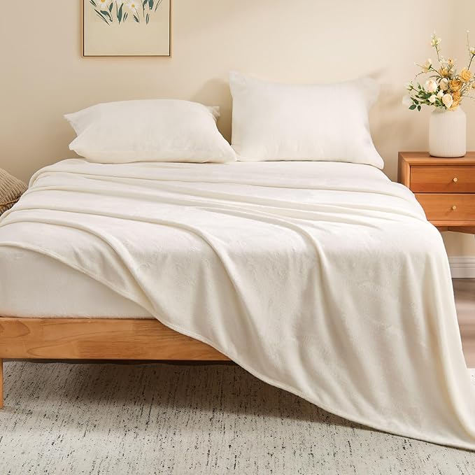 BEDELITE Flannel Sheets Queen Size White - Super Soft Fleece Sheets Set Fluffy Extra Plush, 4 Piece(Include Fitted Sheet, Flat Sheet, 2 Pillowcases)