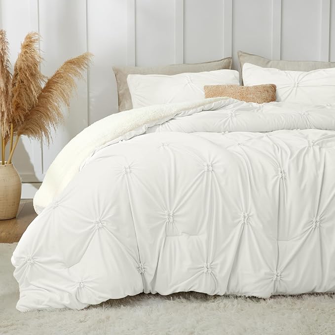 BEDELITE Pituck Fluffy Queen Comforter Set - Super Soft Sherpa White Comforter for Queen Size Bed, Luxury Warm Bedding Set for Winter, Fuzzy Bed Set 3 Pieces (1 Comforter, 2 Pillowcases)