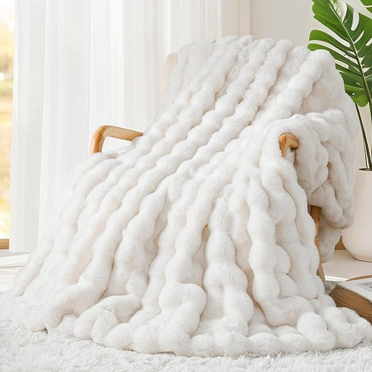 Touchat Luxury 1000GSM Rabbit Faux Fur Twin Blanket, Super Heavy Warm Cozy Beige Cream Blankets for Couch Bed Sofa, Ruched Plush Fuzzy Elegant Soft Reversible Mink Blanket for Living Room Bedroom