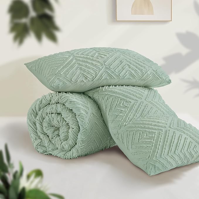 Andency Sage Green California King Comforter Set, 3 Pieces Boho Cal King Summer Bed Comforter, Oversized Soft Lightweight Down Alternative Bedding Set with Tufted Design(104x96In, 2 Pillowcases)
