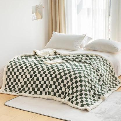 LOMAO Sherpa Throw Blanket Fleece Blanket with Checkered Pattern Soft Thick Blanket for Couch, Bed, Sofa Luxurious Warm and Cozy for All Seasons (Dark Olive, 90"x90")