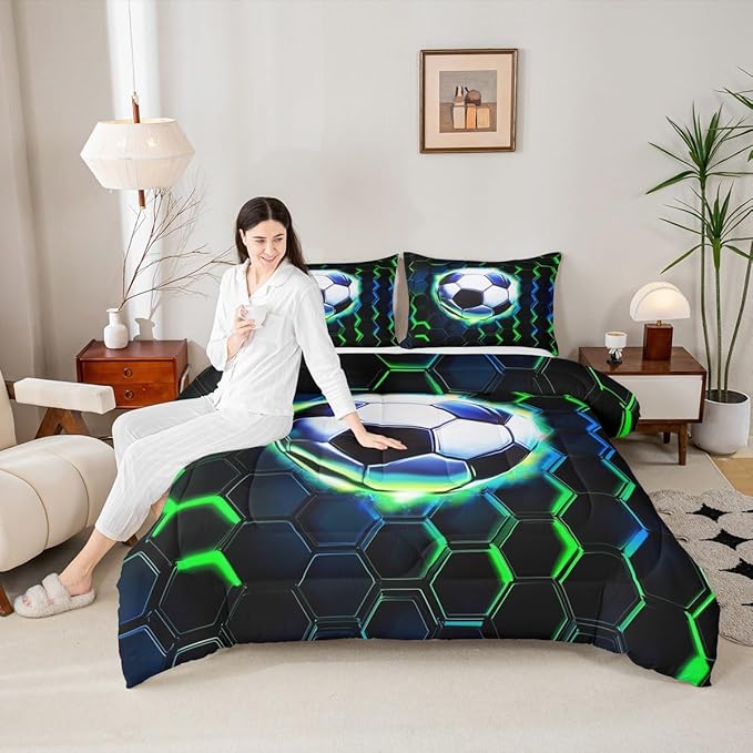 Football Kids Bedding Set King Size,Soccer Game Ball Sports Comforter Set，Geometric Honeycomb Hexagon Quilt Comforter,Black Green Bedroom Duvet Insert,2 Pillowcases