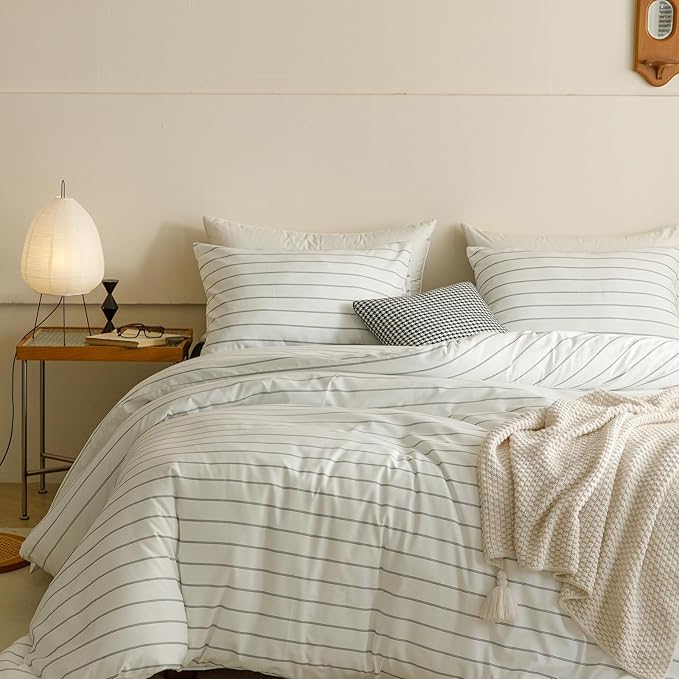 CLOTHKNOW Striped King Size Comforter Set White Black Bedding Comforter Sets Farmhouse Black Stripes Comforter with 2 x Pillow Cases