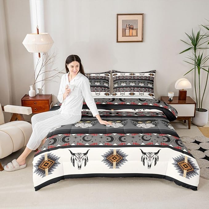 Erosebridal Bull Skull Quilt Boho Moth Tribal Bedding Set for Kids Child Boys Girls,Exotic Sun and Moon Comforter Set Geometric Aztec Decor Western Duvet Insert Twin,Bohemian Room Decor Grey