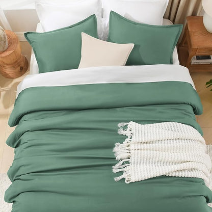 Litanika Comforters Full Size Haze Green, 3 Pieces Lightweight Solid Bedding Set & Collections, All Season Fluffy Bed Set (79x90 Inches Comforter & 2 Pillowcases)