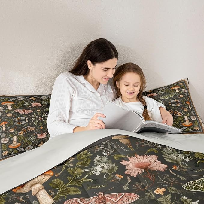 Erosebridal Boys Gothic Moth Black Comforter Set Full, Boho Mushroom Bedding Set Butterfly Vintage Floral Comforter, Retro Leaf Wild Mushroom Quilt with 2 Pillowcases for Kids Teens Women Men