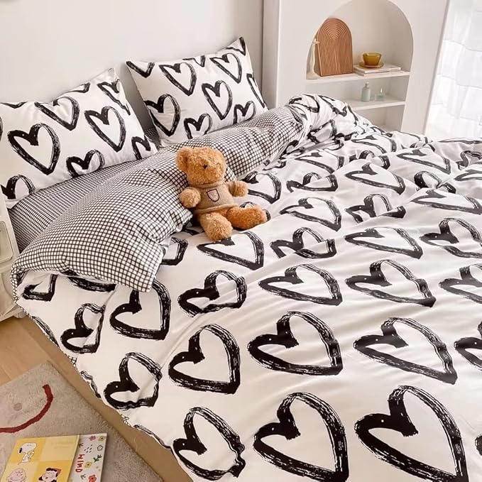 CLOTHKNOW Black White Twin/Twin XL Comforter Set Love Shaped Bedding Comforter Sets Black Grid Comforter Kawaii Comforter with 2 x Pillow Cases