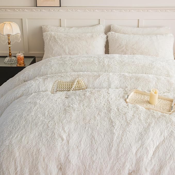 chovy Faux Fur Plush White Comforter Sets Twin/Full Size - Ultra Soft Shaggy Flannel Velvet Fluffy Fuzzy 3PC Bedding Set （Comforter x 1 Pillowcases x 2）