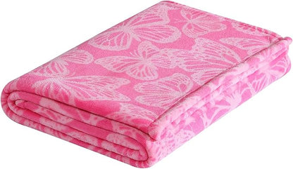 Betsey Johnson - Comforter Set, Soft Bedding with Matching Shams, Bonus Throw Included, Chic Solid Room Decor (Signature Hotel Pink, King)