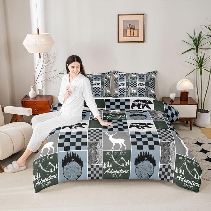 Kids Rustic Deer Comforter Set, Retro Cabin Hunting Bear Bedding King Size Lodge Buffalo Plaid Quilt Adventure Western Wildlife Bedding Comforter Sets Bear Gifts For Bear Lovers, Blue Gray Black