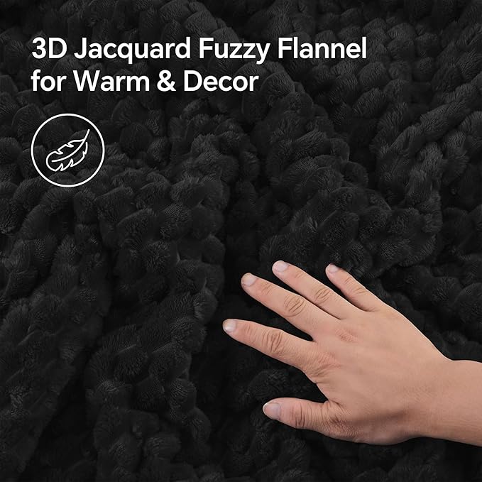 BEDELITE Fluffy Queen Comforter Set - Black Fleece Soft Comforter for Queen Size Bed, Luxury Warm Bedding Set for Winter, Fuzzy Bed Set 3 Pieces (1 Comforter, 2 Pillowcases)