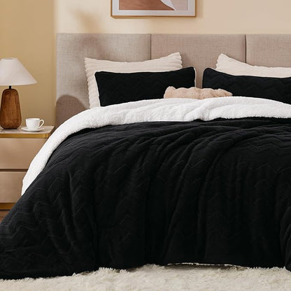 BEDELITE Fluffy Full Size Comforter Set - Super Soft Sherpa Black Comforter for Full Size Bed, Luxury Warm Bedding Set for Winter, Fuzzy Bed Set 3 Pieces (1 Comforter, 2 Pillowcases)