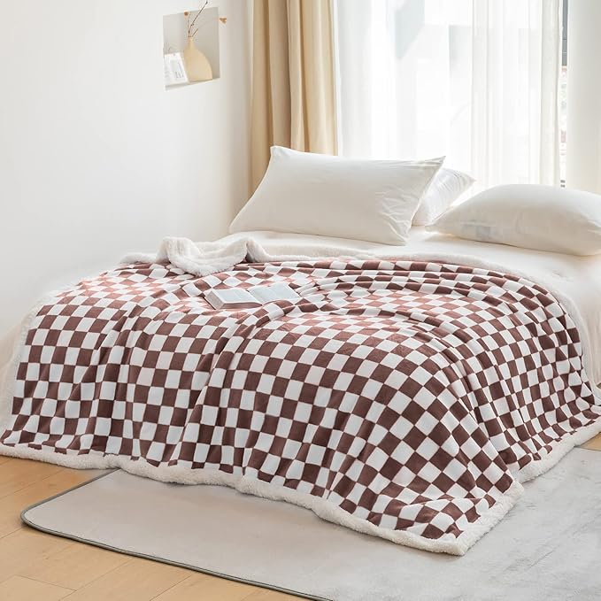 LOMAO Sherpa Throw Blanket Fleece Blanket with Checkered Pattern Soft Thick Blanket for Couch, Bed, Sofa Luxurious Warm and Cozy for All Seasons (Coffee, 60"x80")
