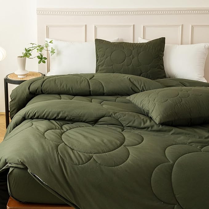 CLOTHKNOW Army Green Floral Comforter Set California King 3Pcs Daisy Puff Bedding Comforter Sets Dark Green Comforter Cal King Hunter Green Boho Comforter Set California King
