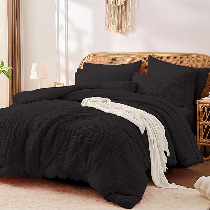 FUANNA Queen Comforter Set 7 Pieces, Luxury Seersucker Bed in a Bag Queen Size for All Seasons, Soft Bedding Set with Comforter, Flat Sheet, Fitted Sheet, Pillowcases & Shams for Bedroom, Black