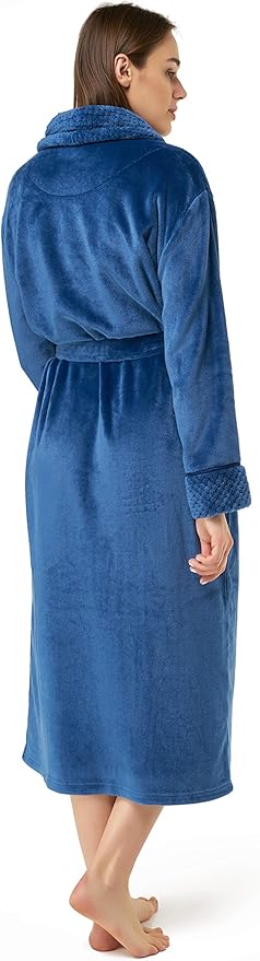 Turquaz Oversize Premium Luxury Ultra Soft Warm Robes for Women Plush Fleece Bathrobe for Women with and Spacious Pockets
