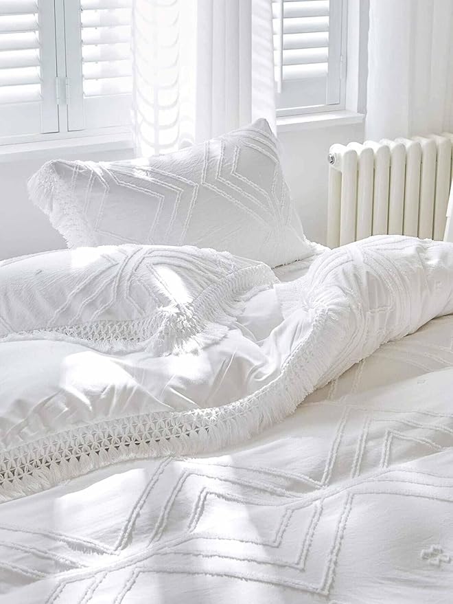 Nanko Queen Size Comforter Set, White Tufted Tassel Jacquard Boho Geometric Shabby Chic Down Alternative Soft Microfiber Bedding - Farmhouse Modern Bed Sets in a Bag for Women Men 88x90 3pc