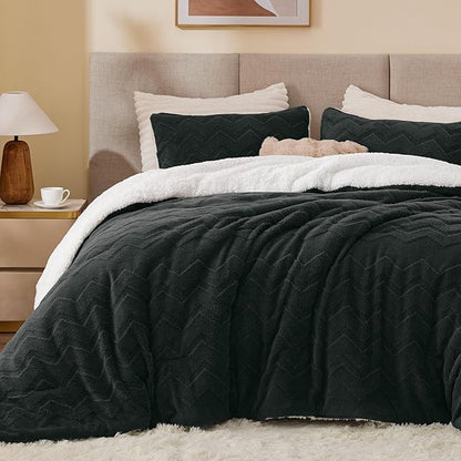 BEDELITE Fluffy Twin Comforter Set - Super Soft Sherpa Black Comforter for Twin Size Bed, Luxury Warm Bedding Set for Winter, Fuzzy Bed Set 2 Piece (1 Comforter, 1 Pillowcase)