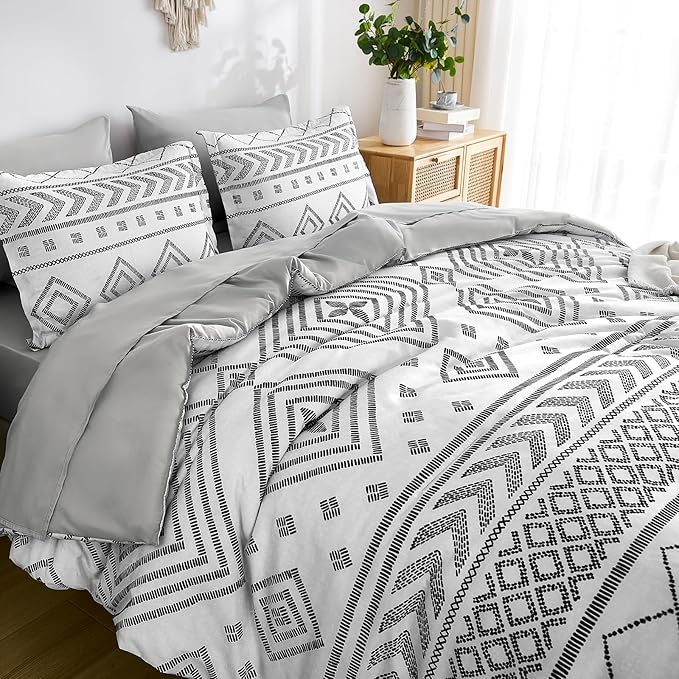 Yiran Boho Full Size Comforter Set, White Aztec Comforter Bedding Set, 7 Piece Bed in a Bag, Soft Microfiber Bohemian Striped Complete Bedding Set with Sheets for All Season