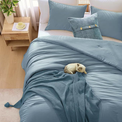 WRENSONGE Queen Comforter Set - 3 Pieces Prewashed Dusty Blue Comforter Soft Lightweight for All Seasons,Down Alternative Comforters Queen Size with 2 Pillow Shams