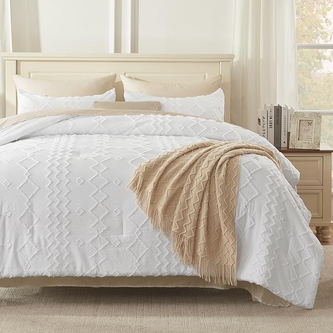 Andency Queen Comforter Set White, 3 Pieces Boho Textured Fall Farmhouse Bed, Microfiber Down Alternative Geometric Bedding Set (90x90Inch Comforter, 2 Pillowcases)