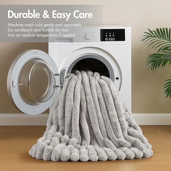 Madison Park Jasmine King Comforter Set, Luxurious Reversible Faux Fur Plush Ribbed Velvet Bedding, Fuzzy Thick Warm Winter Comforter, Super Soft Fluffy 3-Piece Set Light Grey