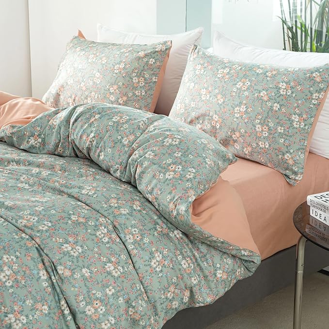 Floral Queen Comforter Set Soft Cute Floral Bedding Comforter Sets Garden Style Flower Print Botanical Flowers Queen Comforter Set for All Seasons 1 Comforter and 2 Pillowcases