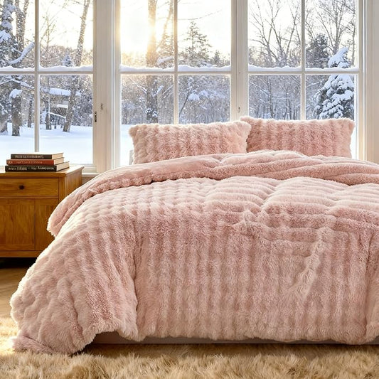 Tokokimo Faux Fur Comforter Set King Size, Ultra Soft Reversible Heavyweight Fluffy Bedding, Extra Warm Winter Comforter with 2 Pillow Cases, All Season Fuzzy Comforter Set, Pink