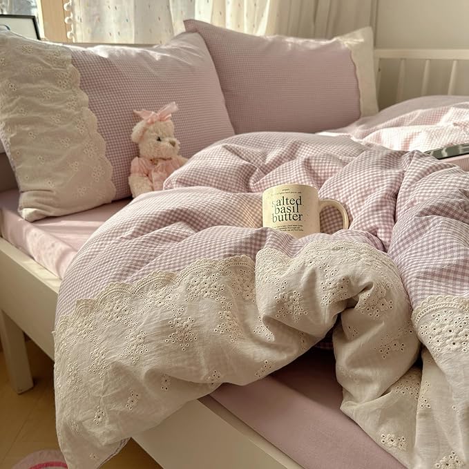 HighBuy Purple Plaid Comforter Set King Size,3 Pieces Grid Gingham Bedding Comforter with Lace Ruffles, Fluffy Comfy Grid Checkered Pattern Comforter with 2 Pillowcases,Gingham Bedding Set