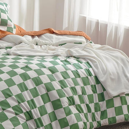 Bedsure Twin/Twin XL Comforter Set - Twin Extra Long Comforter Set, Checkered Dorm Bedding for Boys, 2 Pieces, 1 Soft Green Comforter and 1 Pillow Sham