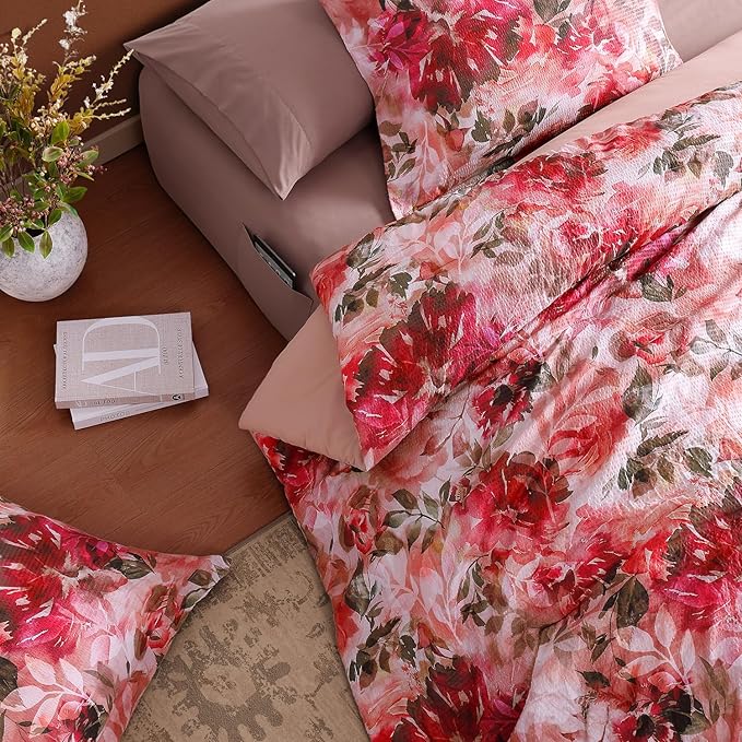 CASAAGUSTO Queen Comforter Set, 7 PCS Red Rose Floral Comforter Set with Flowers Leaves Pattern, Soft Seersucker Design All Season Queen Size Bedding Set(90"X90")