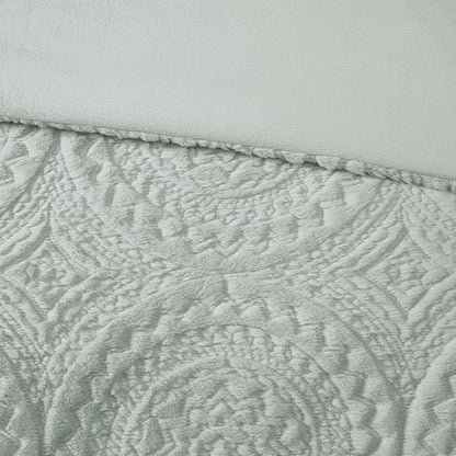 Madison Park Arya Soft, Cozy Plush Comforter Set, Medallion Embroidered Design, Modern All Season Down Alternative Bedding with Matching Sham, Full/Queen, Aqua 3 Piece