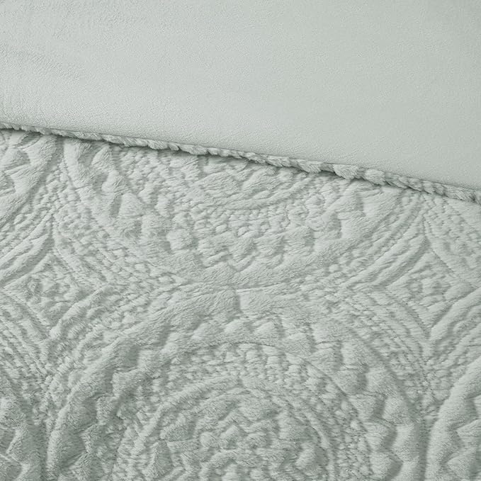 Madison Park Arya Soft, Cozy Plush Comforter Set, Medallion Embroidered Design, Modern All Season Down Alternative Bedding with Matching Sham, Twin, Aqua 2 Piece