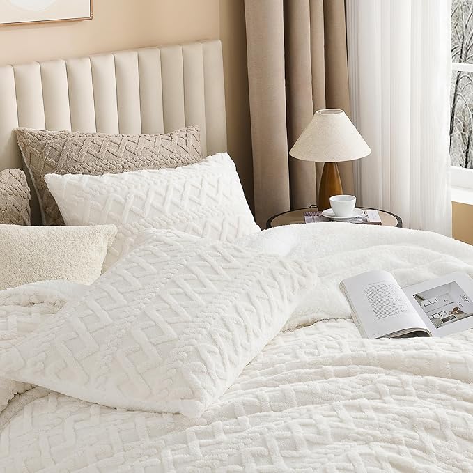Andency Fluffy Sherpa Full Comforter Set, Super Soft White Fleece Warm Bedding for Winter, Luxury Jacquard Boho Thick Fuzzy Plush Bed Set 3 Pieces(1 Shaggy Comforter, 2 Pillowcases)