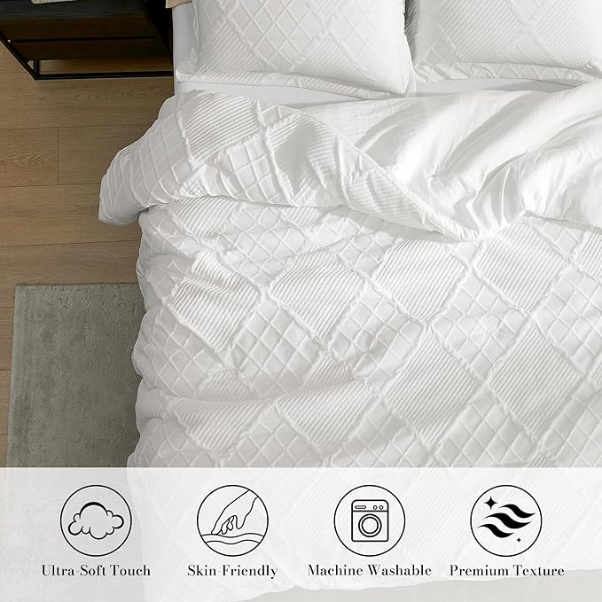 Amélie Home Twin Comforter Set, 2 Piece White Jacquard Bedding Set with 1 Pillow case, Soft Microfiber Diamond Design, Lightweight All-Season for Bedroom & Dorm