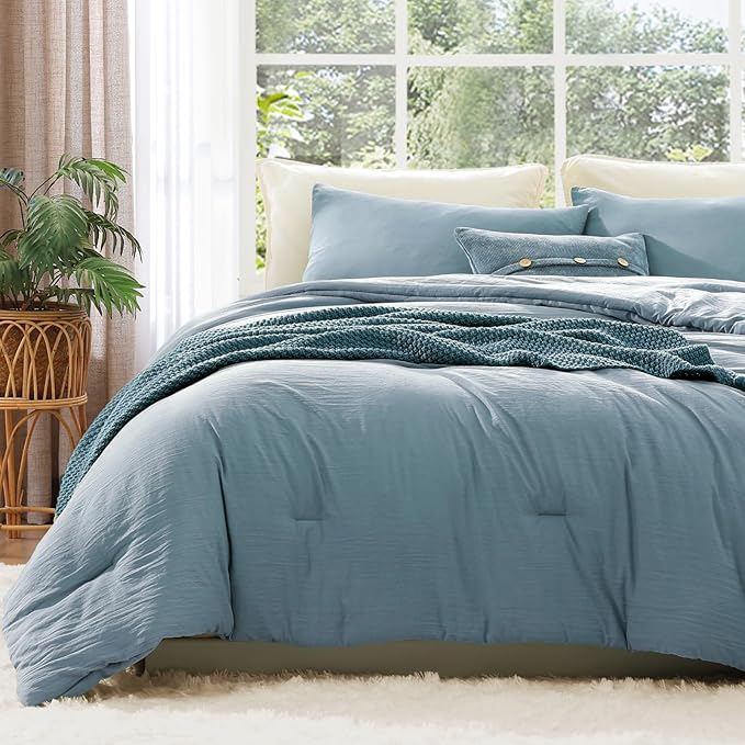 WRENSONGE Full Size Comforter Sets - 3 Pieces Dusty Blue Comforter Prewashed Soft Lightweight for All Seasons, Fluffy Down Alternative Comforter Full Size with 2 Pillow Shams