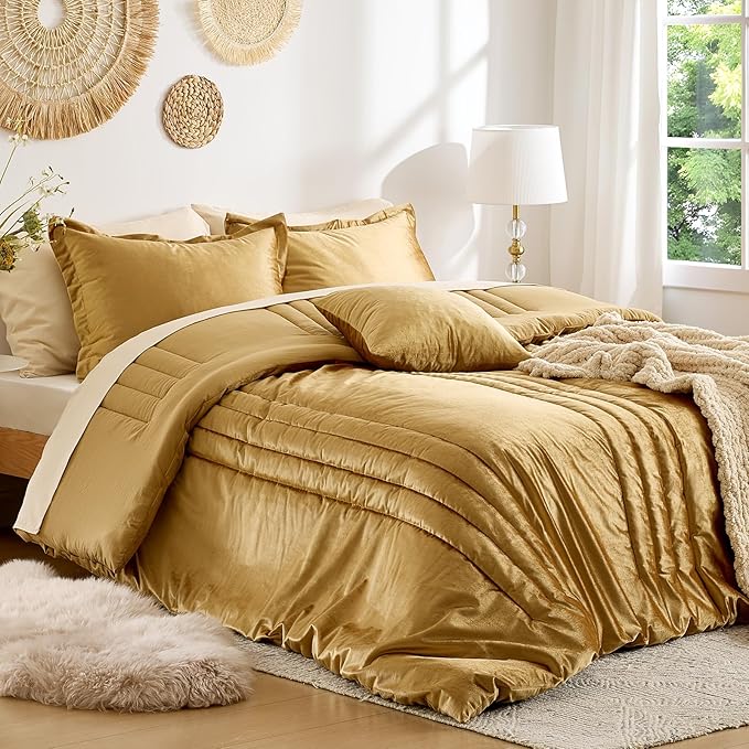 MUSSEL Velvet King Size Comforter Set 3 Pieces,Luxury Gold All Season Cozy Velvet Bedding Comforter Sets,Modern Striped Lightweight Fluffy Bedroom Sets