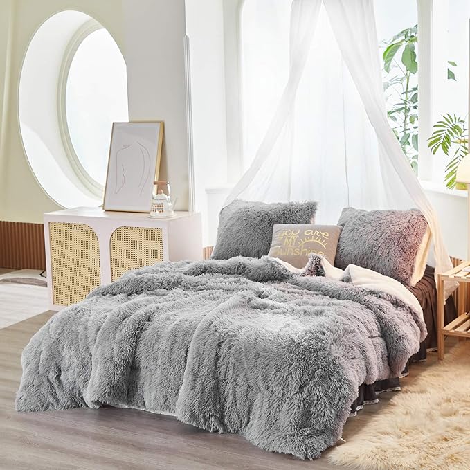 Joyreap 3-Piece Plush Shaggy Comforter Set, King Size Luxury Faux Fur Sherpa Reversible Bedding Comforter Set, Ultra Cozy Warm Fluffy Bedding Set for Winter (Light Gray, 100x88 inches)