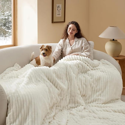 Bedsure Twin/Twin XL Comforter Set - GentleSoft™ 2 Pieces Fluffy Double-Side Fleece Comforter Set, Cozy Striped Room Decor Aesthetic, Luxury White Twin Bedding with 1 Pillowcase, 68x88 Inches