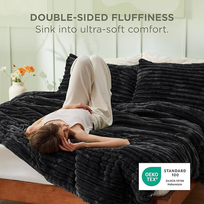 Bedsure Queen Comforter Set - GentleSoft™ 3 Pieces Fluffy Double-Side Fleece Comforter Set, Cozy Striped Room Decor Aesthetic, Luxury Black Bedding Queen Size with 2 Pillowcases, 90x90 Inches