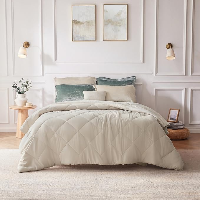 Intelligent Design Twin Comforter Set Velvet Comforters Twin Bedding Reversible, All Season, Diamond Quilted Bedding Microfiber Twin Size Comforters, Felicia, Twin/Twin XL, Champagne 3 Piece