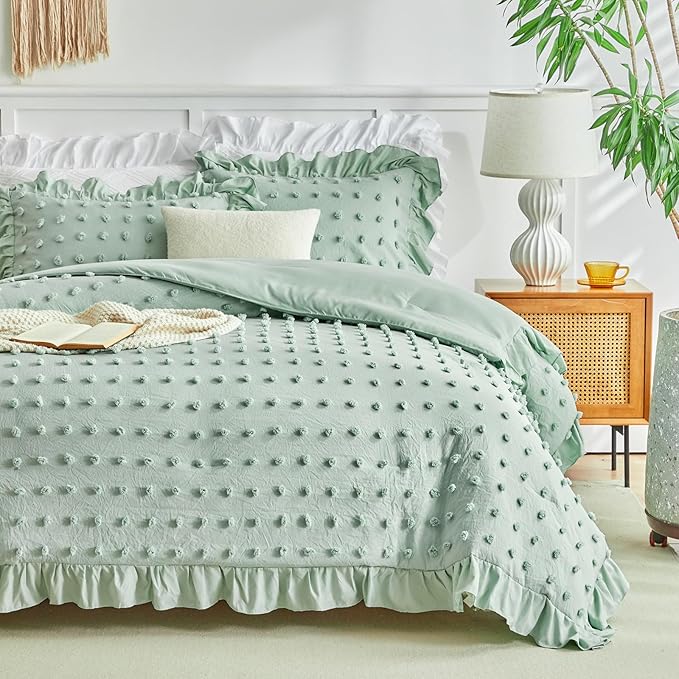 Tufted Dots Ruffle Comforter Set King Size, 3 Pieces Sage Green Vintage Farmhouse Shabby Chic Comforters, Jacquard Boho Bohemian Bedding Set for All Season (1 Ruffled Comforter+ 2 Pillow Shams)