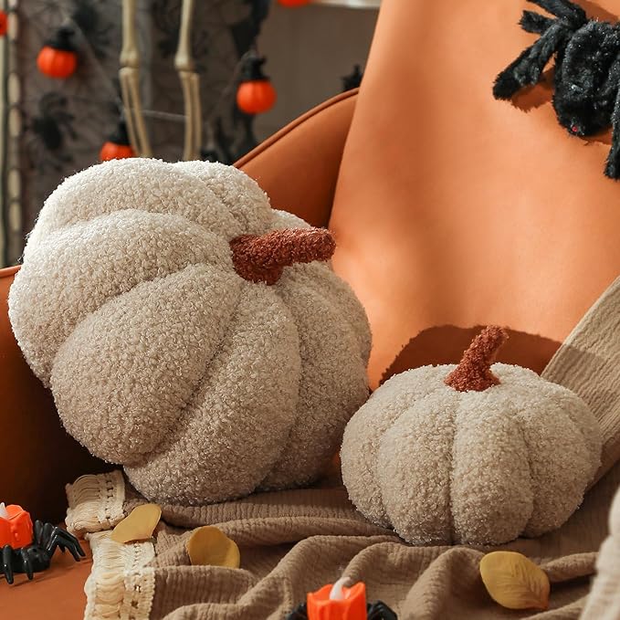YRXRUS Halloween Pumpkin Pillows, Off White Pumpkin Shaped Throw Pillows Gifts, Fall Room Decoration, Small Cute Halloween Pillow, Teddy Fleece Small Cute 4x7 Inches Pillow for Natural Decor