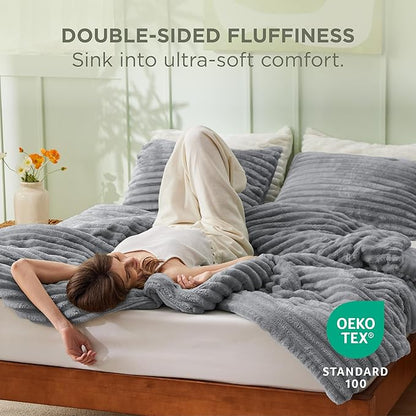 Bedsure Queen Comforter Set - GentleSoft™ 3 Pieces Fluffy Double-Side Fleece Comforter Set, Cozy Striped Room Decor Aesthetic, Luxury Grey Bedding Queen Size with 2 Pillowcases, 90x90 Inches